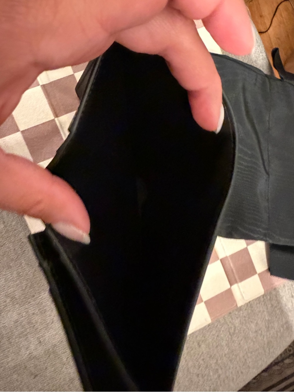 Celine Shiny Calfskin Triomphe Compact Wallet Black - Picture 3 of 5